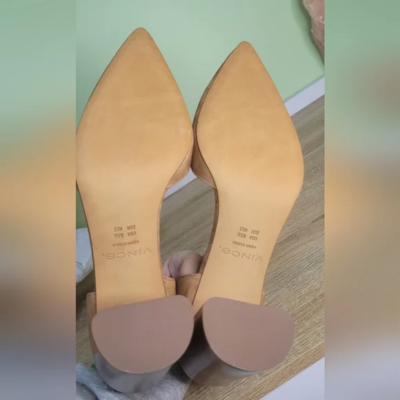 Vince Prim Leather Pump Tan Suede Chunky Heel Pointed Toe Classic 9.5 NWT - Picture 8 of 10